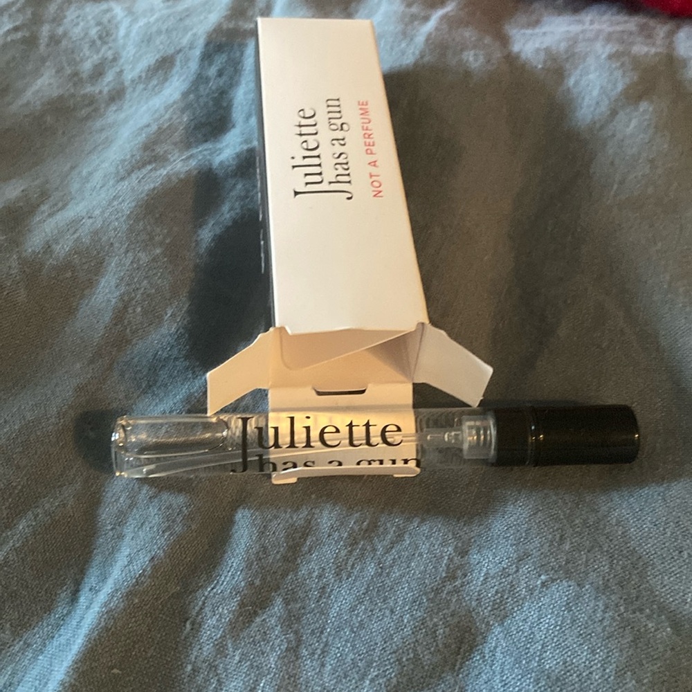 Juliette has a gun perfume sample